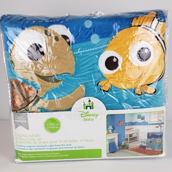 Disney: Finding Nemo 4 Piece Crib Bedding Set - Picture 2 of 8